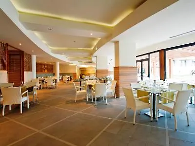 Capovaticano Thalasso Hotel 4*