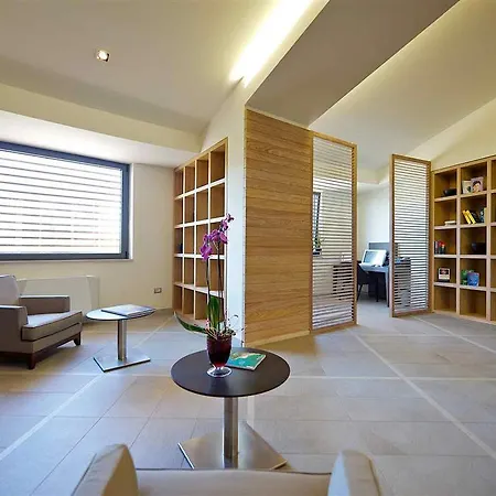 酒店 Capovaticano Thalasso 梵蒂冈角