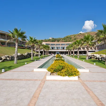 Capovaticano Thalasso Hotel
