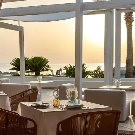 Capovaticano Thalasso 호텔 4*