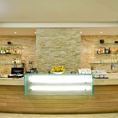 호텔 Capovaticano Thalasso 4*