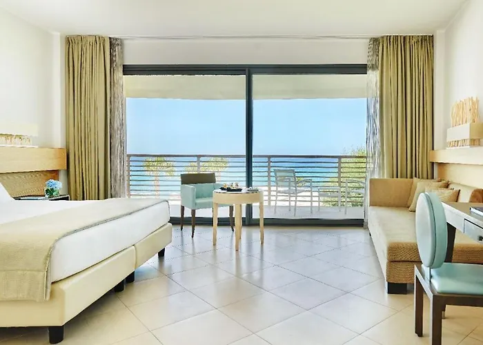 酒店 Capovaticano Thalasso 梵蒂冈角