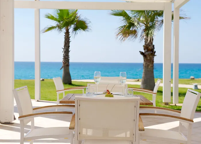 Capovaticano Thalasso Hotel 4*