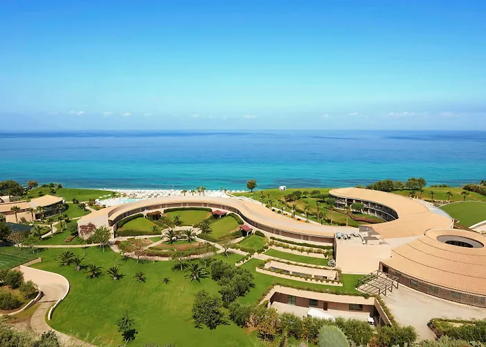 Capovaticano Thalasso 酒店