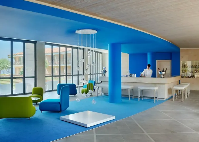 Capovaticano Thalasso 酒店