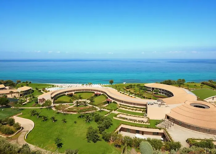 Capovaticano Thalasso 酒店 4*